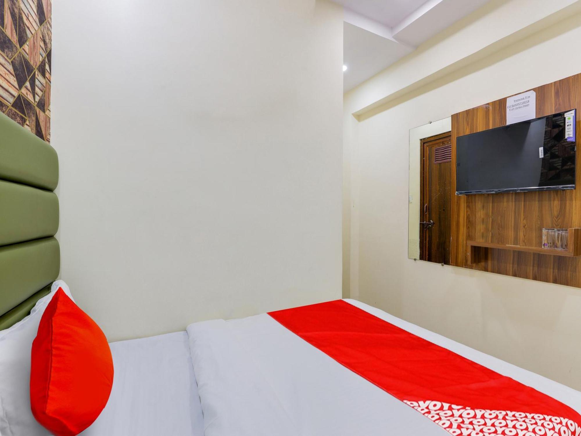 Hotel O Kb Villa 아흐메다바드 외부 사진
