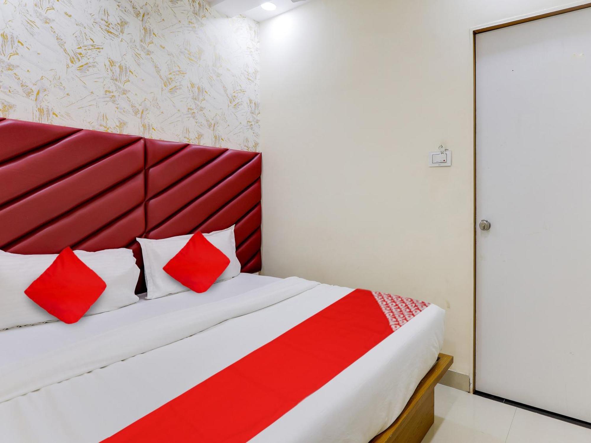 Hotel O Kb Villa 아흐메다바드 외부 사진
